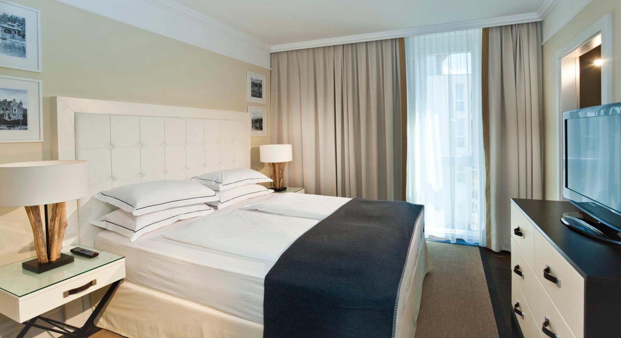 Seehotel Astoria Portschach am Woerthersee Ngoại thất bức ảnh